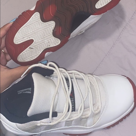 jordan low 11s - Picture 2 of 4